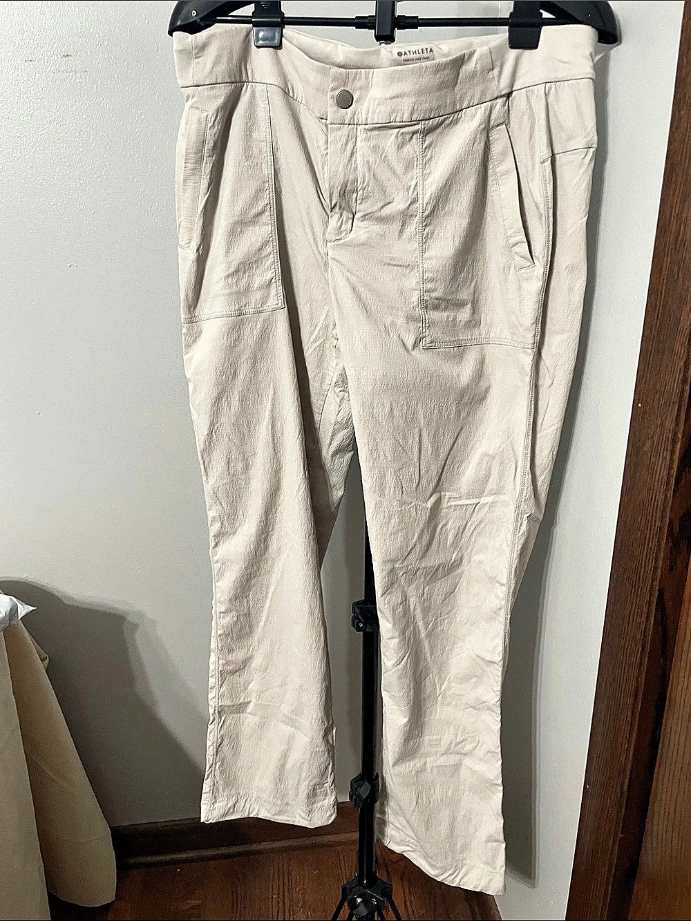 Athleta Trekkie Hike Pant Straight Leg Pants in Cream Size 16